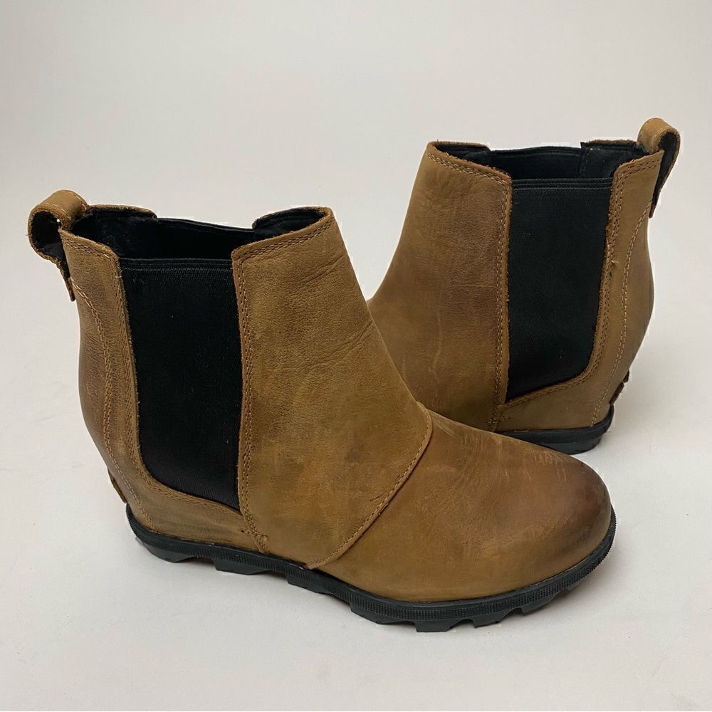 SOREL Womens Joan Of Arctic Wedge Elk Chelsea Boots Size 7 waterproof leather